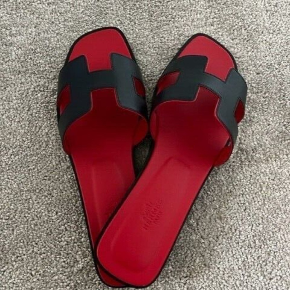 BNIB 2022 Authentic Hermes Navy/Red Leather Oran H Logo Sandals - Size 40